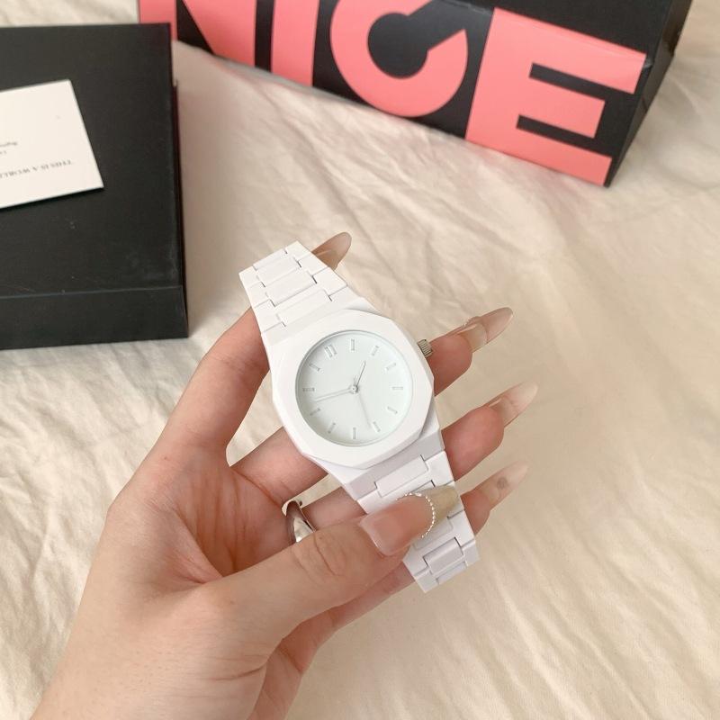 

Fashion Watch Premium Sense Waterproof Plastic Men And Women Niche Simple Design Dopamine Solid Color Quartz Watch
