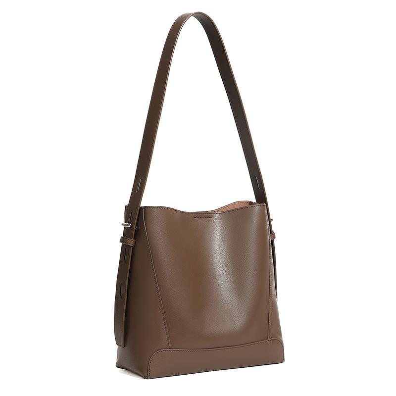 

Winter Leather Women S Bag High-End Solid Color Bucket Bag Tote Large-Capacity Commuter Tote Shoulder Messenger Bag 25*11*26 темно-коричневого кольору