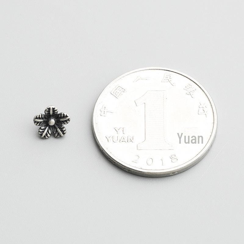 Retro Flower Pendant Bracelet: S925 Silver, DIY Handmade Braided Rope with Beaded Connection.