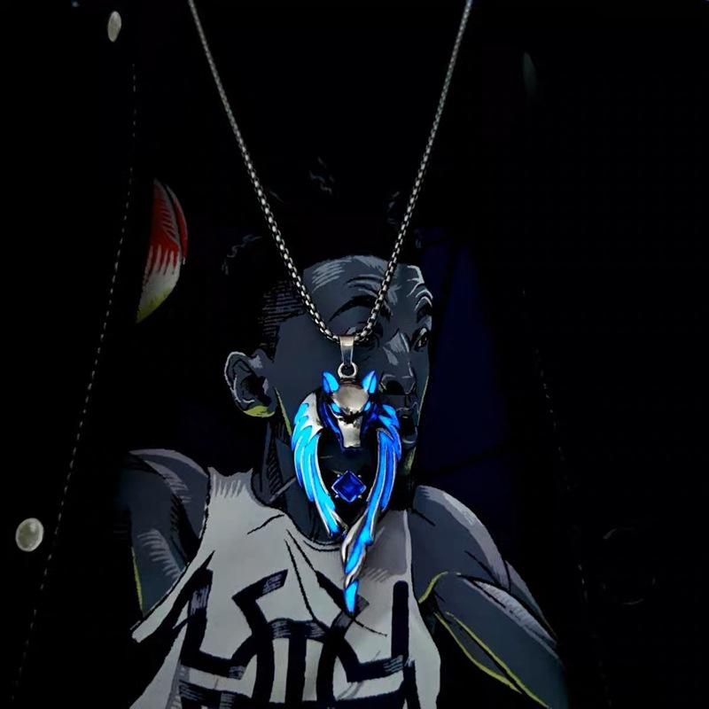 Street domineering wolf king luminous necklace men and women cool and versatile personality retro pendant niche design sense neck chain tide