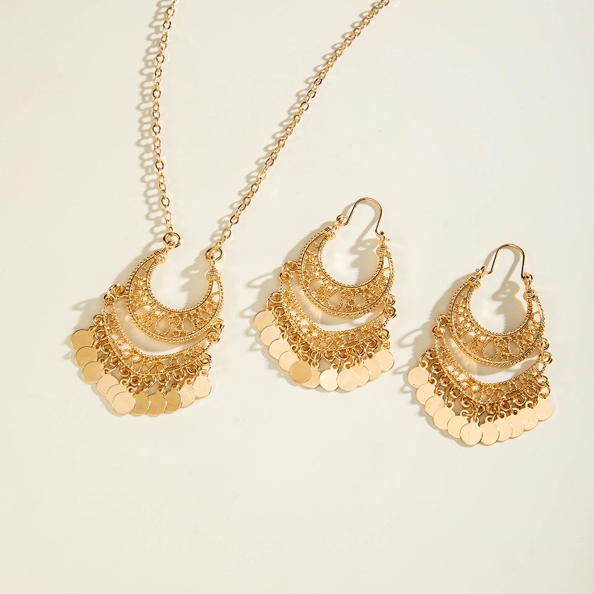 

Жіноче вінтажне перлове кольє Сльози русалки