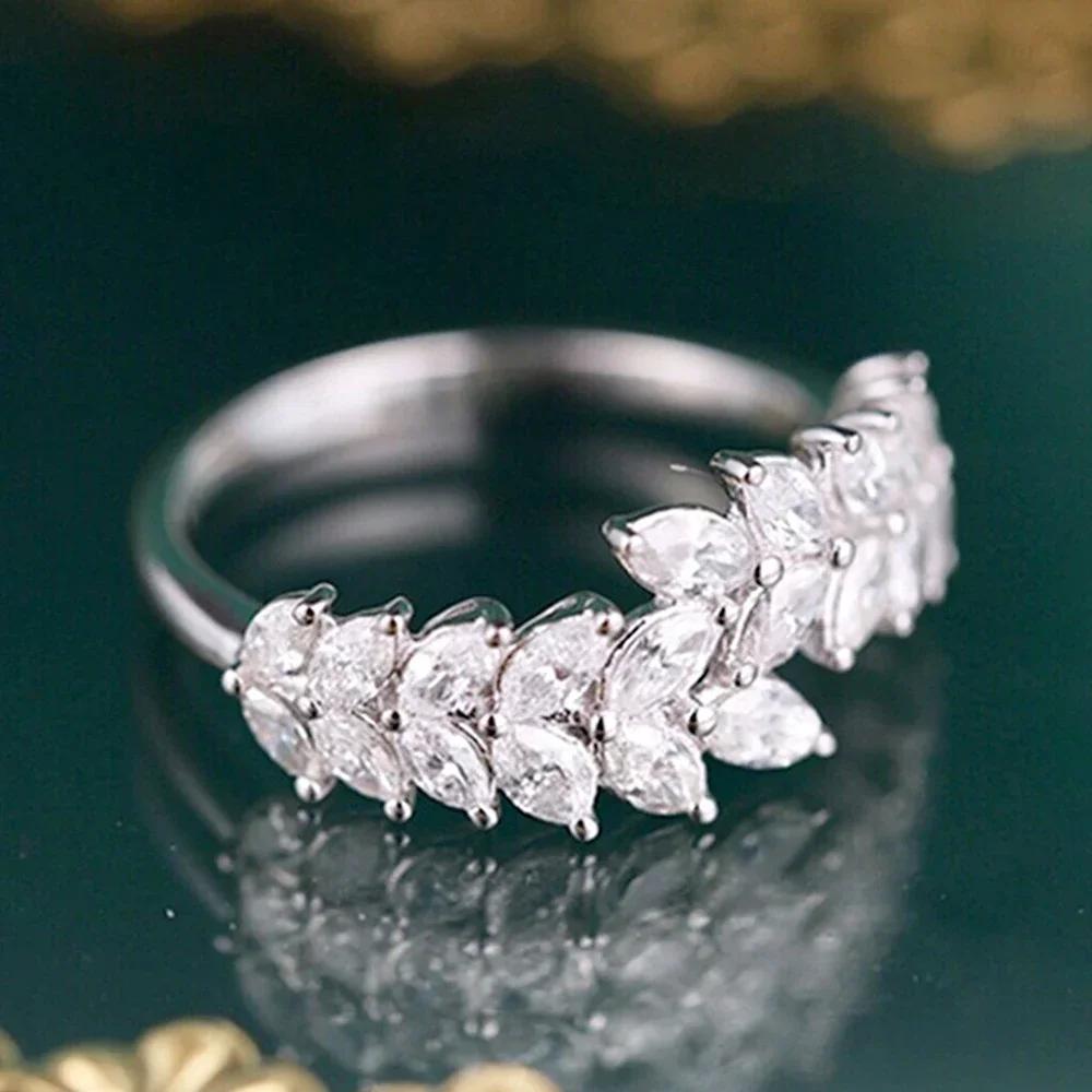 Fashion Leaf Design Cubic Zirconia Ring for Women Exquisite Bridal Wedding Ceremony Party Rings New Statement Accessories