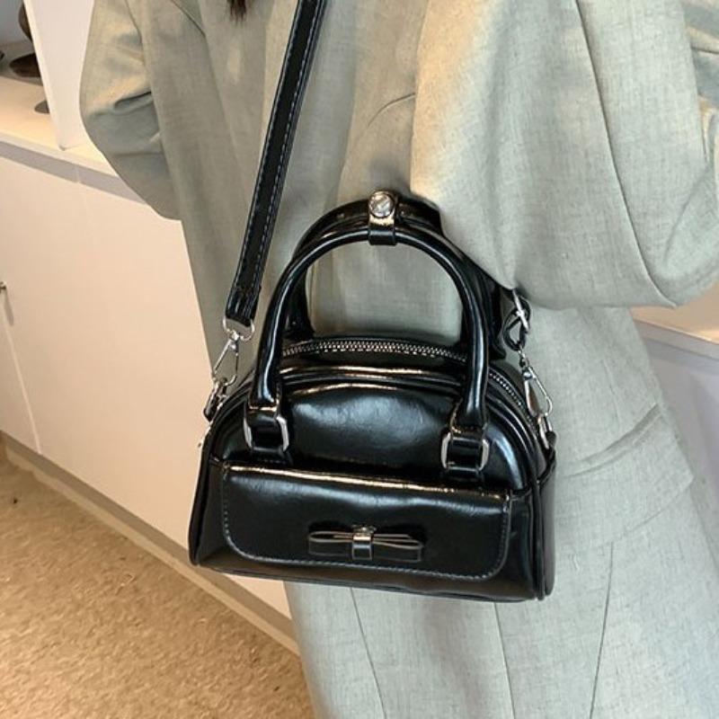 Premium Pillow Bag Women's Autumn and Winter New Versatile Niche Design Portable Shoulder Messenger Bag