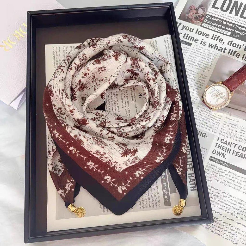 Women's Magnetic Buckle Neck Scarf - Lightweight, Comfortable Cotton, Versatile Style