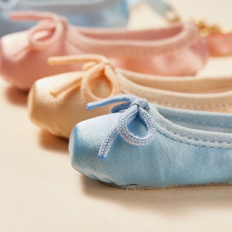 Satin Mini BallettSchuhe Schlüsselanhänger Spitzschuh BallettSchuh Form Spitzschuhe Schlüsselanhänger Abnehmbar Einfarbig BallettSchuh Schlüsselanhänger