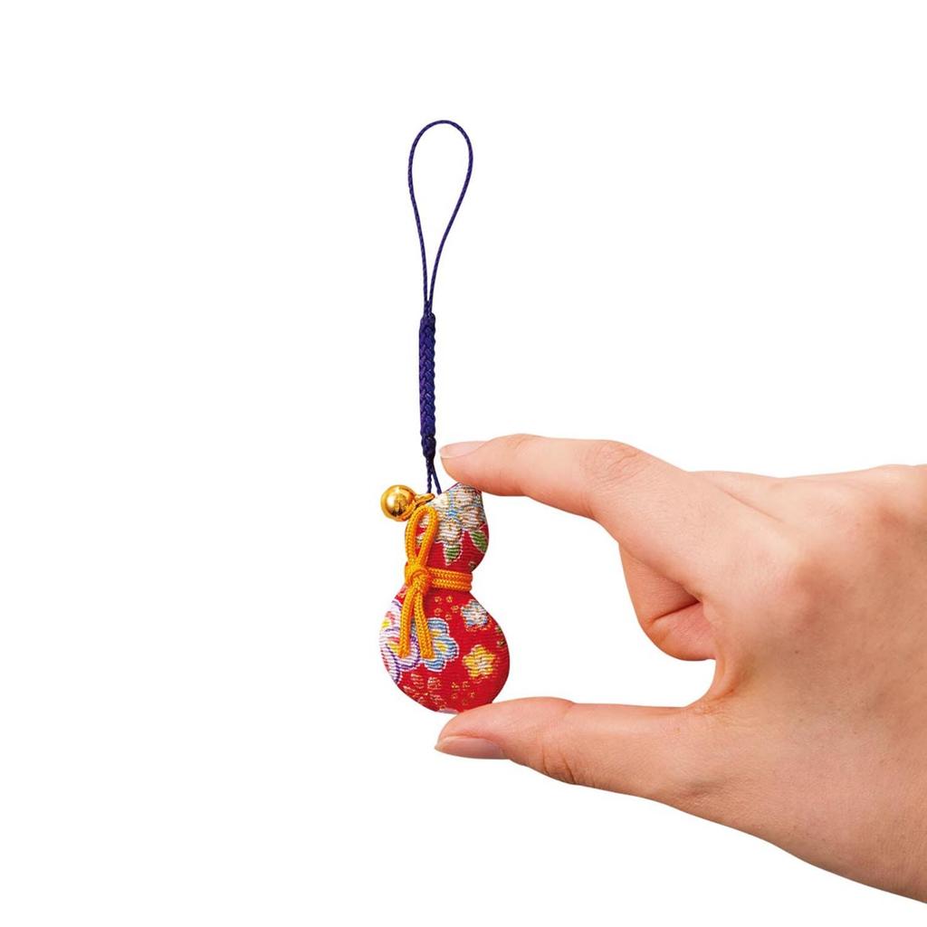 Sakura Horikiri Chirimen Netsuke Sechs Kürbis Amulett 4706420