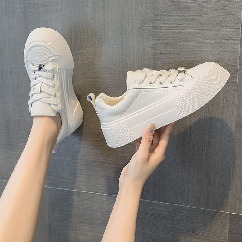 Thick-soled comfortable board shoes women's new autumn versatile round head flat-soled white shoes women's sports and leisure shoes