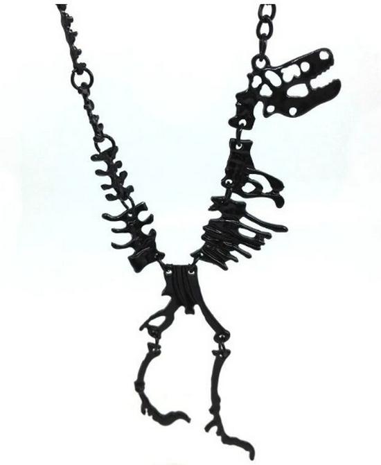 

Dinosaur Skeleton Necklace: Bold European & American Style чорний