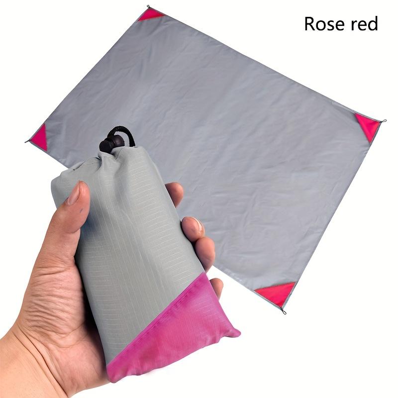 

Уличный коврик для кемпинга, коврик для пикника и пляжный коврик с карманами на шнурке, сверхлегкий и простой в переноске, удобный складной коврик для газона для улицы 140*150cm розы красного