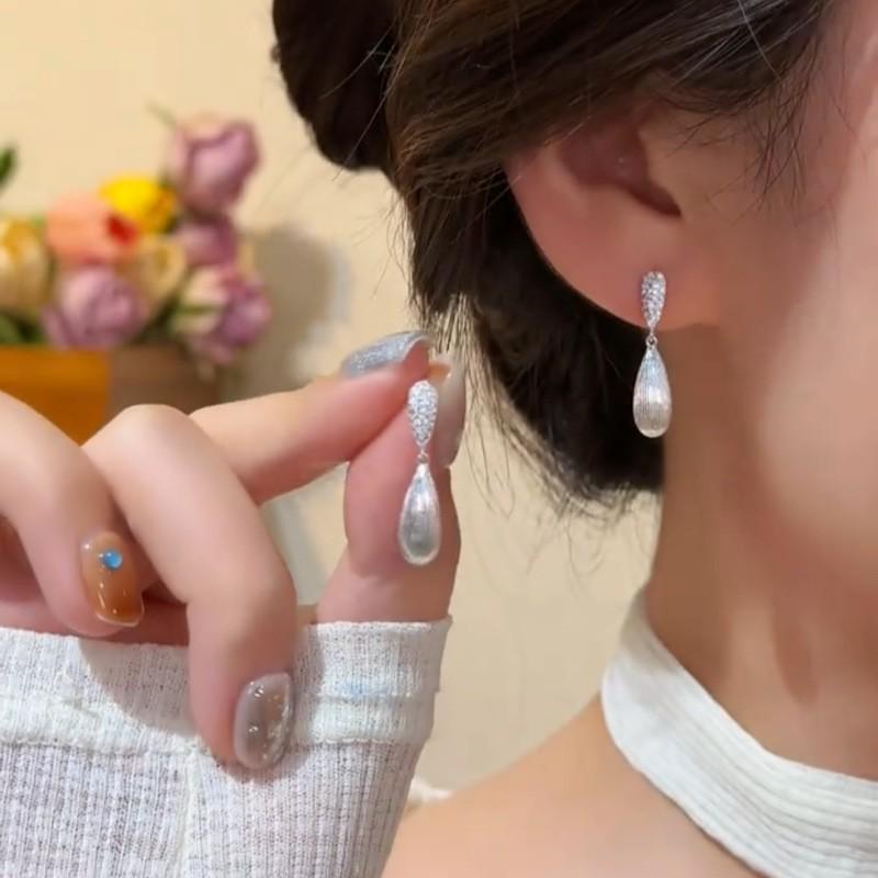 Korean Style Rhinestone Water Drop Stud Earrings - Versatile Fashion Accessories for Women