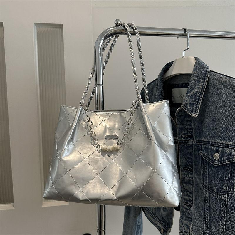 

Нишевая сумка-цепочка для женщин Модная сумка-тоут Студенческая сумка для занятий Большой вместимости Сумка-хобо для поездок на работу Подмышечная сумка на плечо серебряный