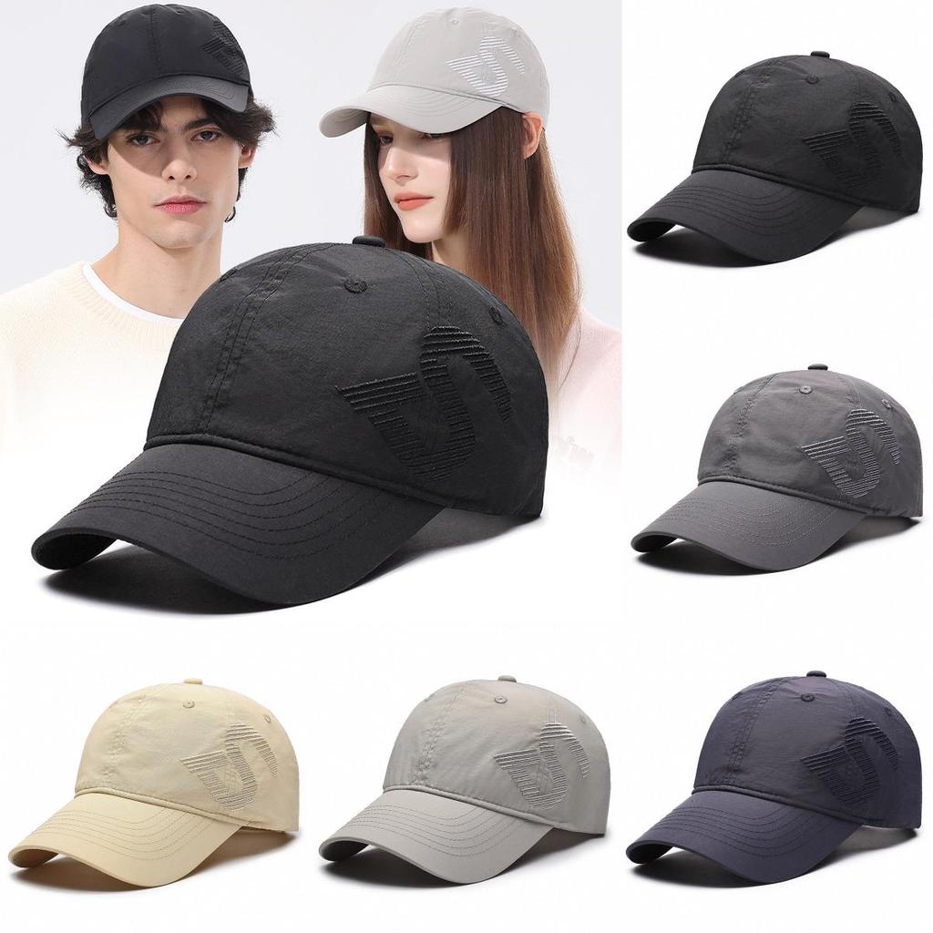 Klassische Baseballkappe mit Alphabet und Material für Sonnenschutz im Freien