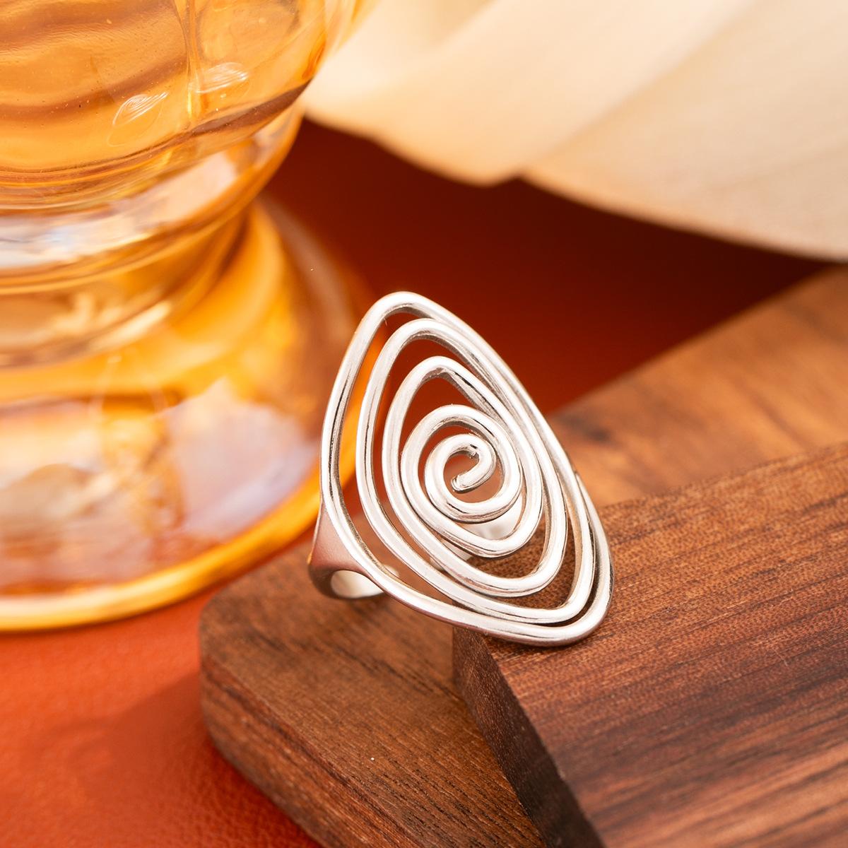1Pcs Geometric threaded line stainless steel ring - adjustable ring with exaggerated finger ring design