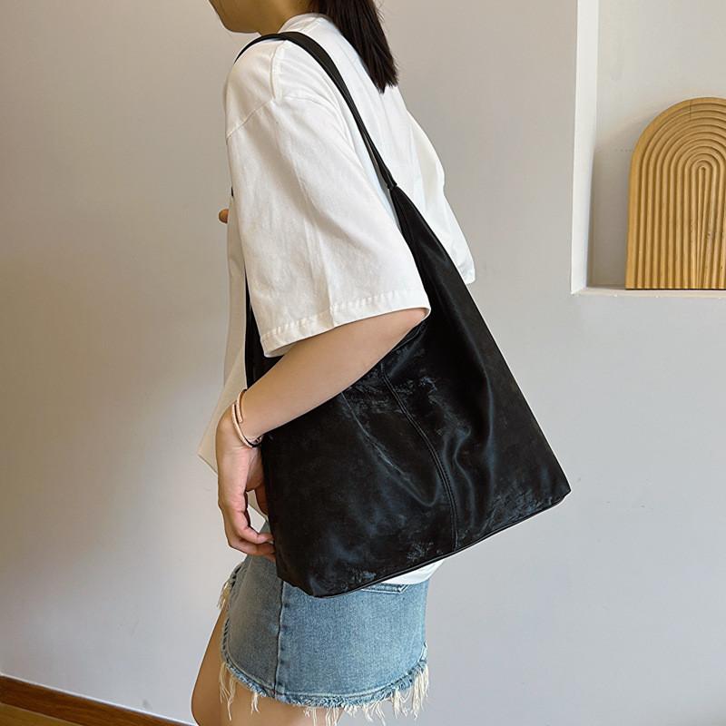 Stylish Pu Shoulder Tote Bag For Women With Ample Capacity For Daily Use In Various Colors