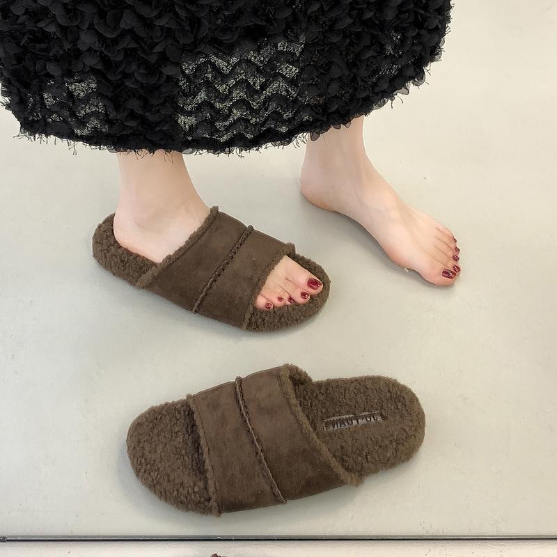 

Internet celebrity Mao Mao slippers women s fashion wear 2025 autumn and winter new retro soft flat bottom home lazy one-word cotton tray 40 темно-коричневого