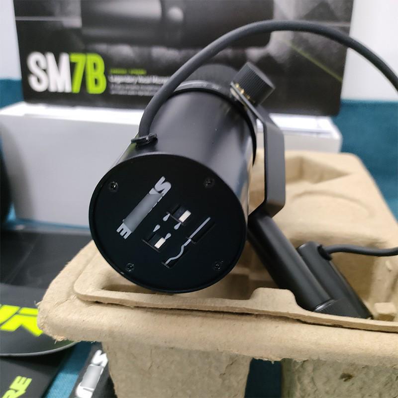 SM7B Dynamisches Mikrofon für Live-Streaming, Studioaufnahmen, Moderation und Sprechen mit hohem Signal-Rausch-Verhältnis.