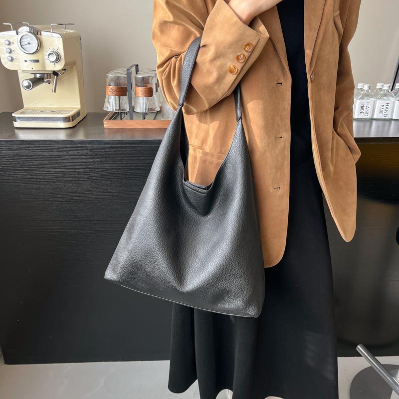 Large Capacity Casual Handbag Bag Women's Trendy Texture Shoulder Bag Lazy Style Fashion Underarm Tote Bag