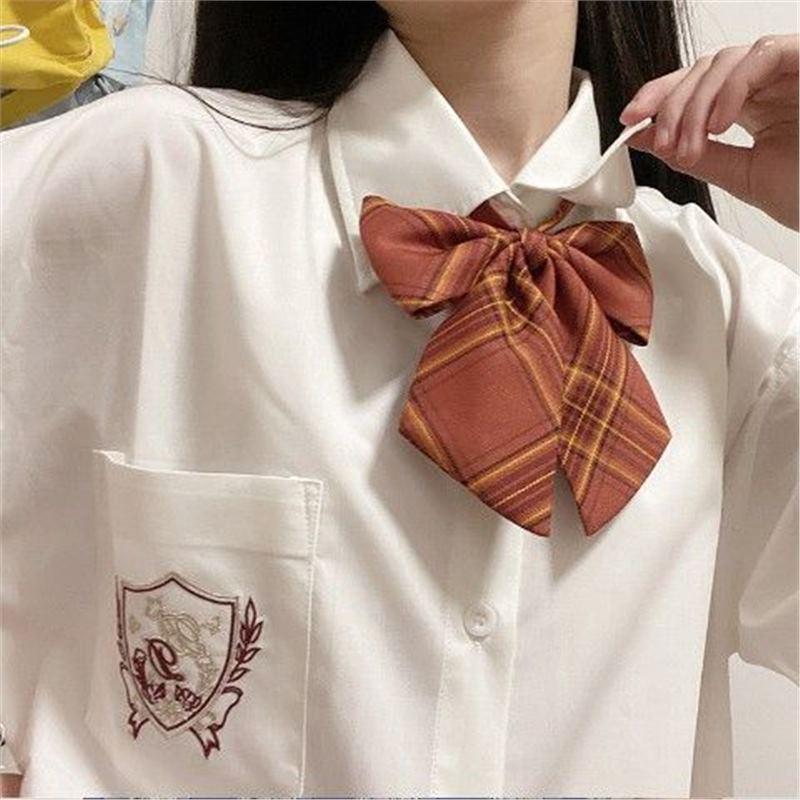 

2024 Trendy Women s White JK Shirt - Mid-Sleeve Summer Top with Embroidery, Versatile Student Academy Style S