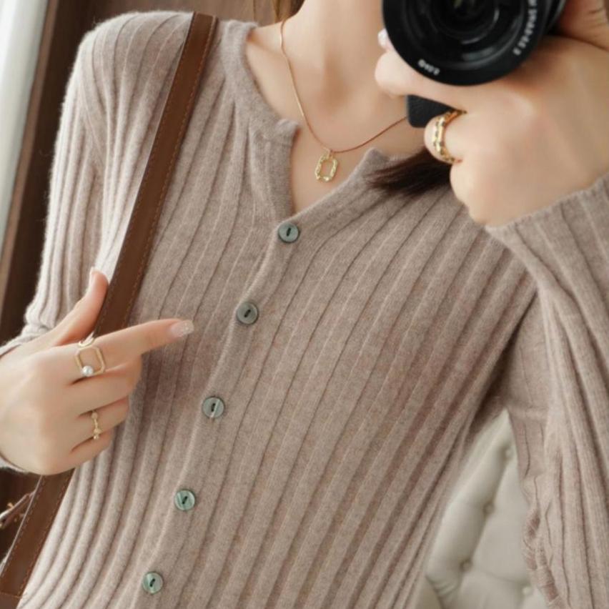Solid Color Knitted Cardigan Women's Round Neck Casual Minimalist Style Sweater Cardigan Long Sleeved Autumn and Winter Short Cut Thin Knitted Jacket