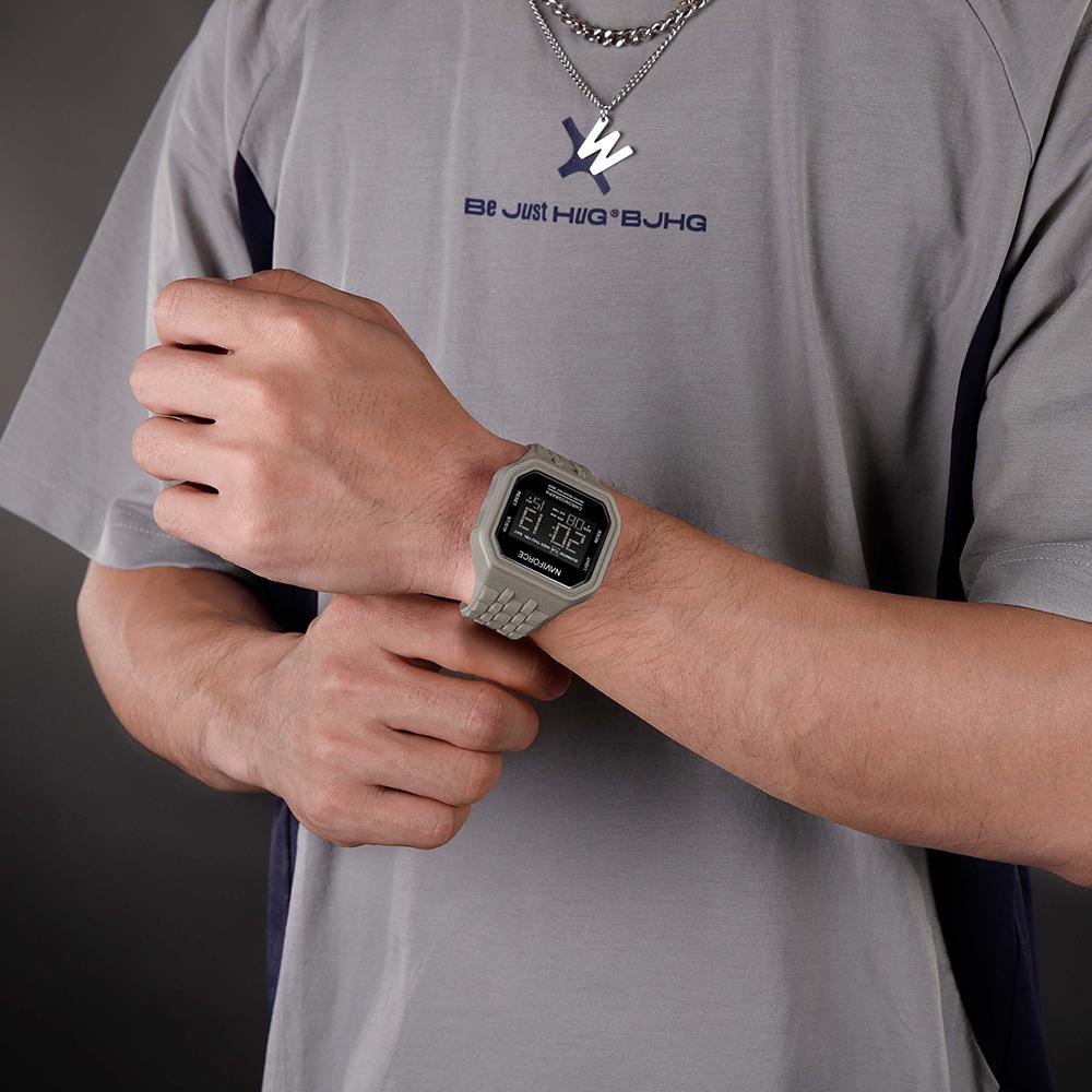 Naviforce LCD Digital Klokke for Menn Silikonreim Alarm Kronograf Dato Kalender Vanntett Utendørs Multifunksjonell Herre Gutt Klokke NF7116