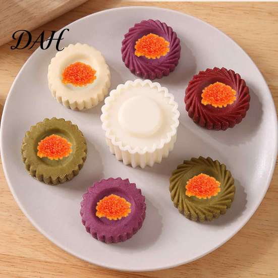 Holiday Festival Pastry Mold Sunflower Pattern Round Mooncake Mold, Hand Press Double Ended Plastic Manual Tool, Easy Clean Dough Embosser for
