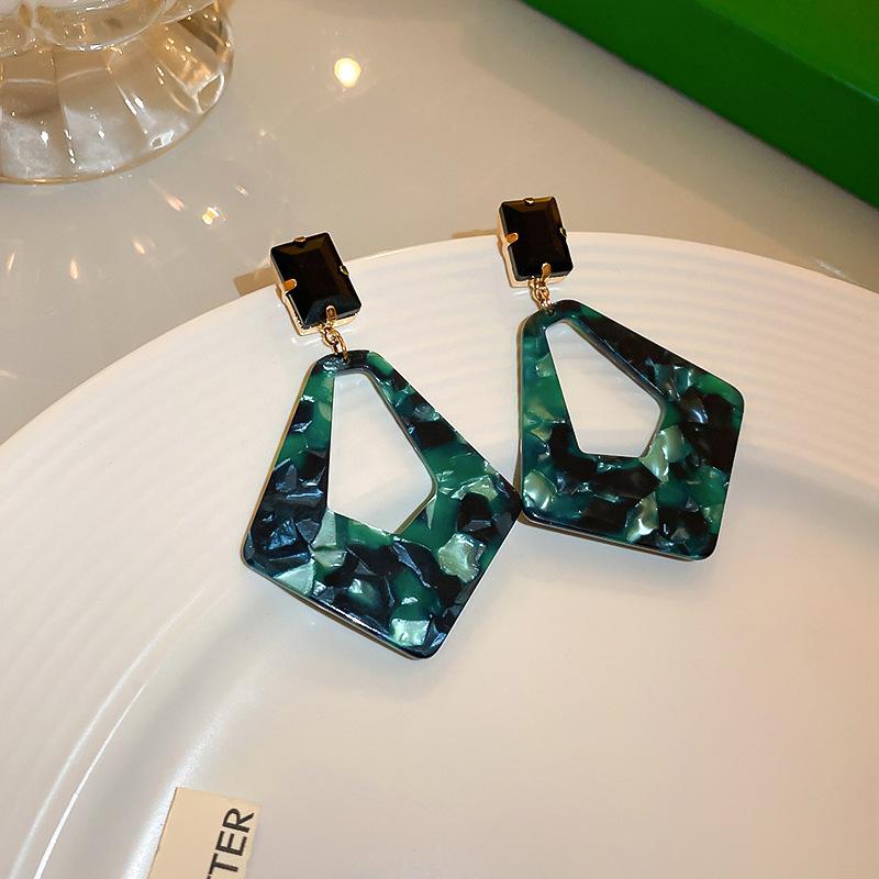 Silver needle diamond-set geometric acrylic earrings European and American exaggerated design sense brick pattern earrings temperament earrings women