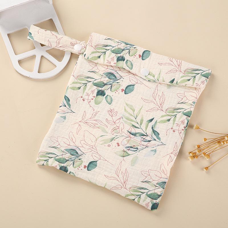 European and American Popular Multifunctional Mommy Bag: Outdoor Diaper, Baby Bottle, and Stroller Organizer.