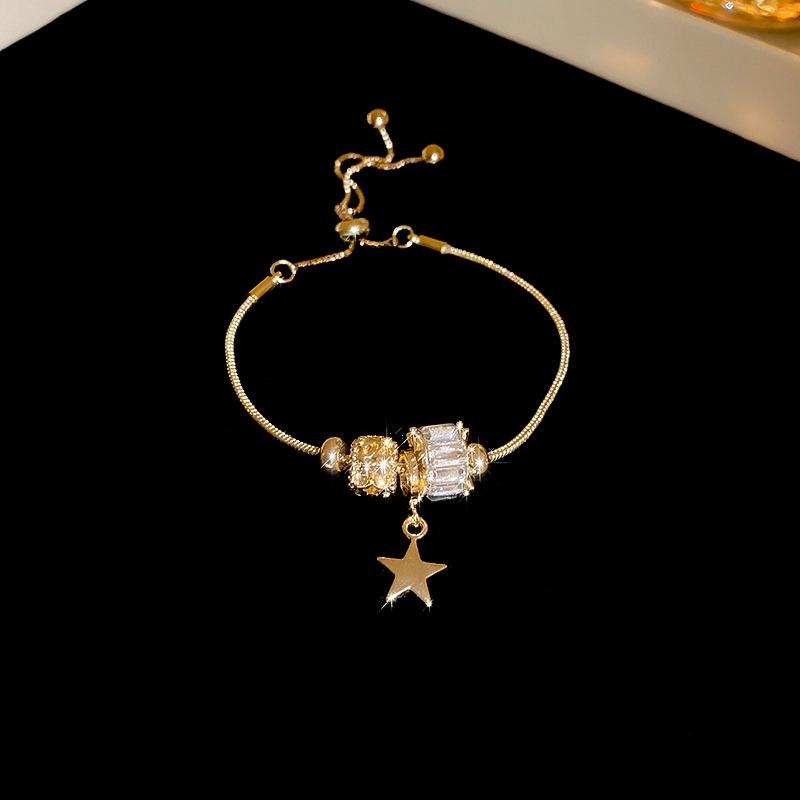 Gold-Plated Zircon Mother-of-Pearl Floral Bracelet: Elegant Luxury Design Jewelry