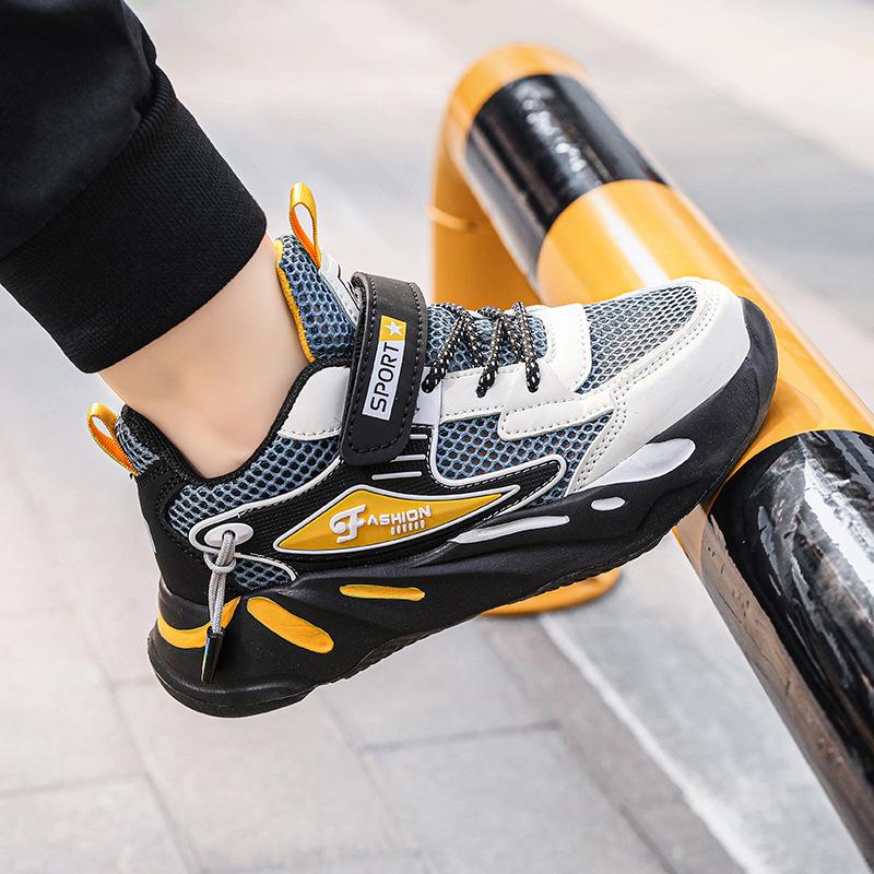 Neue atmungsaktive Jungen-Laufschuhe für den grenzüberschreitenden Gebrauch, leicht, rutschfest, lässig - Koreanischer Stil Mode