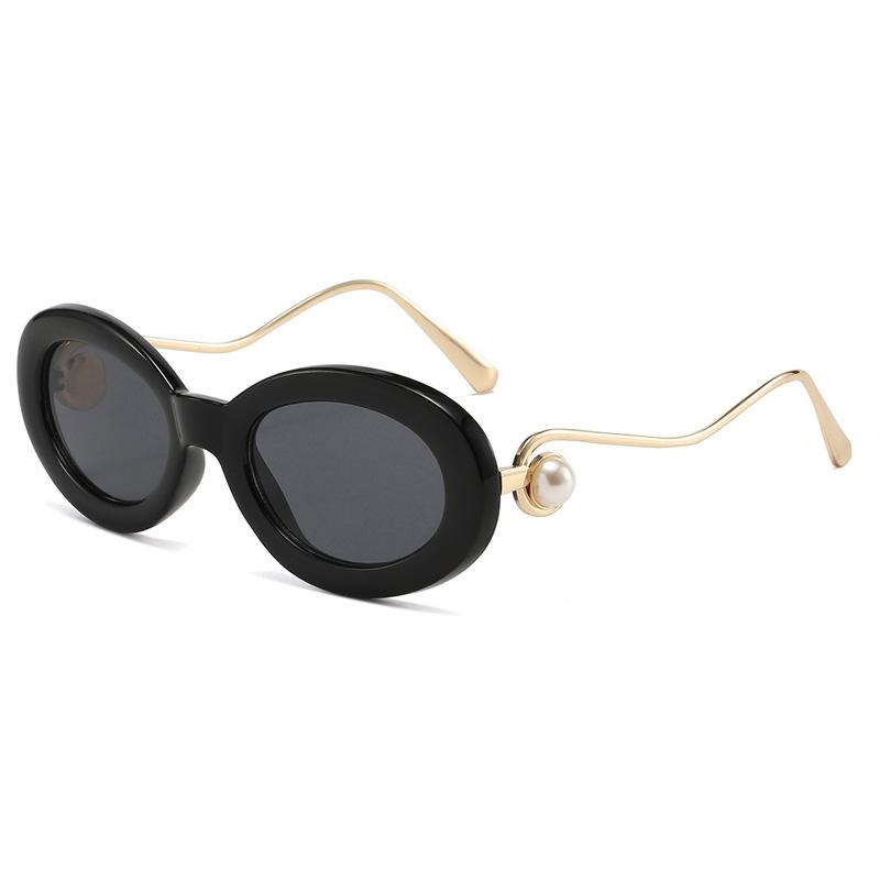 (Europe, America and the Middle East) New sunglasses for men and women
