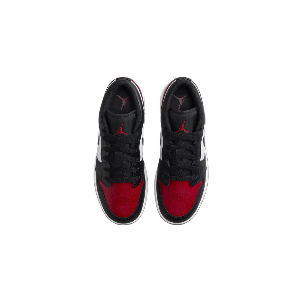 Tênis Infantil Air Jordan 1 Low GS Bred Toe 2.0 Branco Vermelho Varsity Preto 553560-161