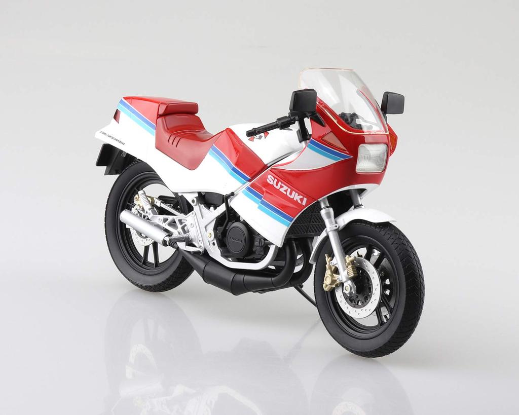 Skynet Finished Bike Suzuki Red x White 1/12 RG250