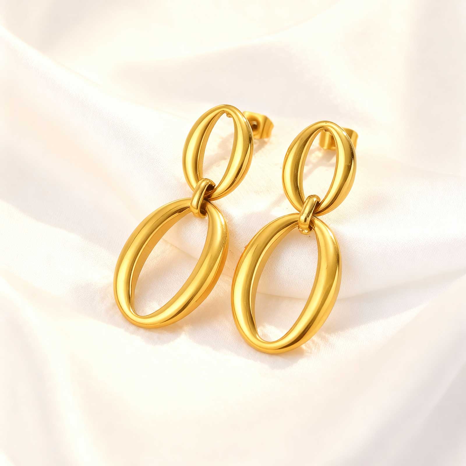 

Metal Texture Elliptical Zircon Earrings,Stainless Steel Horse Eye Zircon Earrings for Women,New Fashion Wedding Party Jewelry