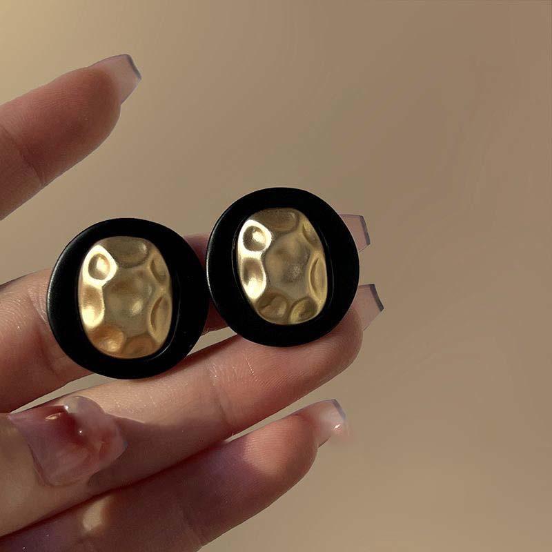 Black retro flower butterfly earrings temperament high-end stud earrings fashion niche versatile light luxury earrings