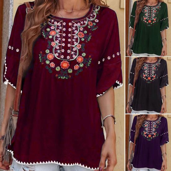 

Свободная женская футболка с круглым вырезом и коротким рукавом в винтажном этническом стиле с цветочным принтом