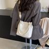 Popular large-capacity bag women's new textured portable shoulder messenger bag commuter bucket bag