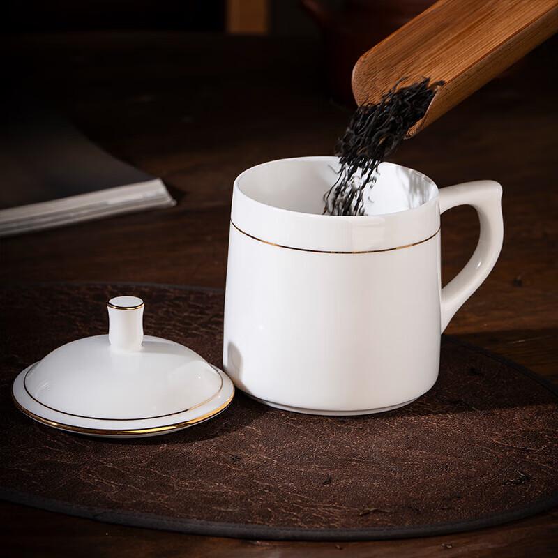 260ml Ceramic Teacup with Lid and Gold Rim