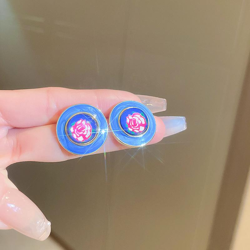 Boucles d'oreilles puces ovales en cristal argenté vieilli:  Luxe Léger et Mode Haut de Gamme