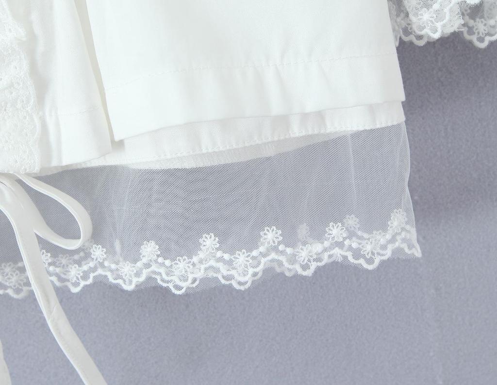 2025 Autumn Women's White Mesh Shirt with Doll Collar & Lace Puff Sleeves