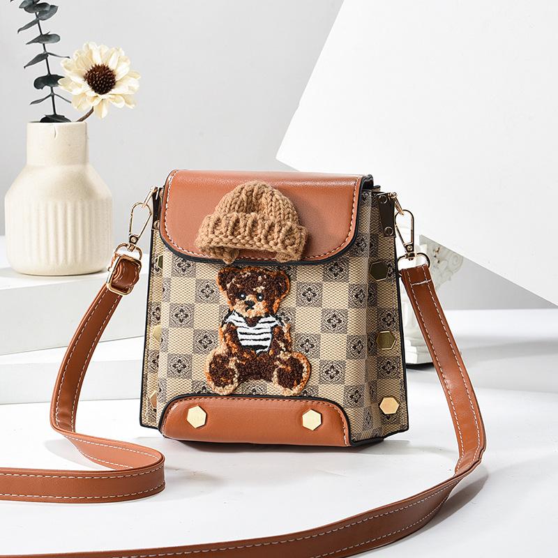 Spring/Summer Fashionable Versatile Women's Single Shoulder Crossbody Handbag with Large Capacity and Phone Pocket