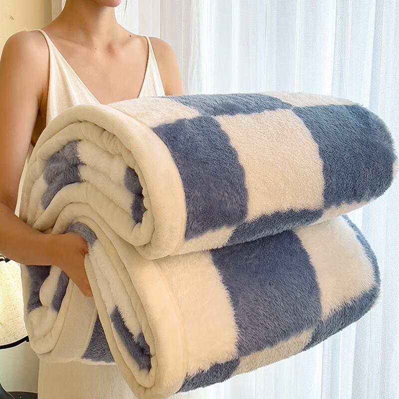 GPPNKC Checkered Double-Sided Fleece Throw Blanket