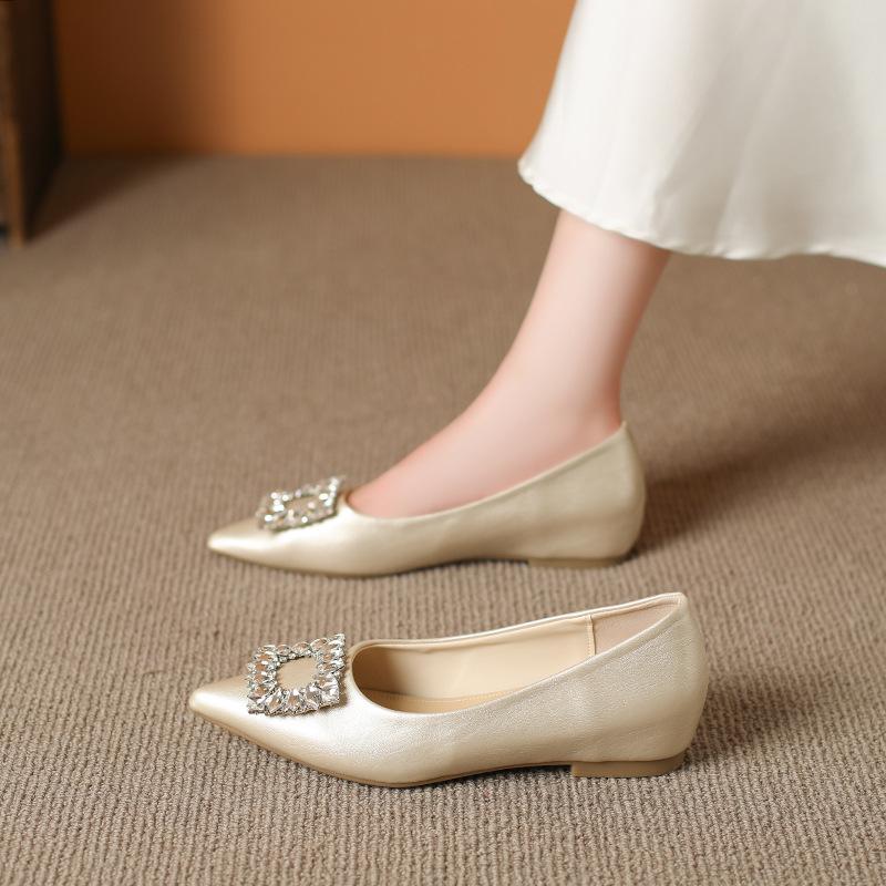 Temperament rhinestone flat shallow single shoes women's new inner height-increasing commuting shoes one pedal Doudou shoes