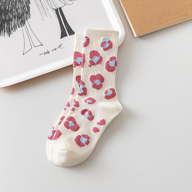 Trendy Unisex Pink Heart Mid-Calf Socks - Sweet, Fashionable, and Versatile Cotton for Spring and Autumn
