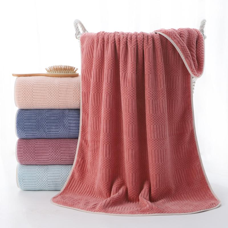 Thickened Auspicious Plaid Coral Velvet Large Bath Towel Household Adult Shower Towel, Absorbent and Quick Drying Beach Towel