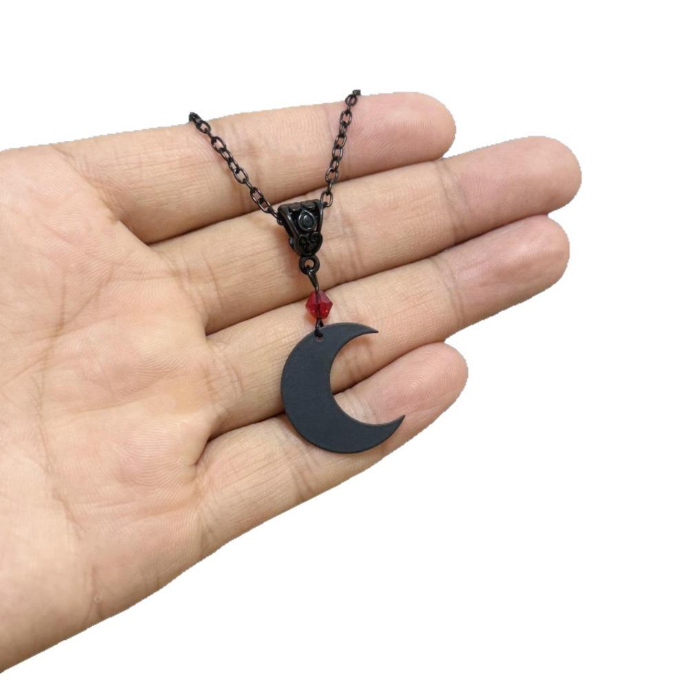Gotische Dunkelrot Kristallperle Schwarzer Halbmond Anhänger Halskette für Frau Vintage-inspirierter Schmuck Zubehör Nicht Allergisch Geschenk