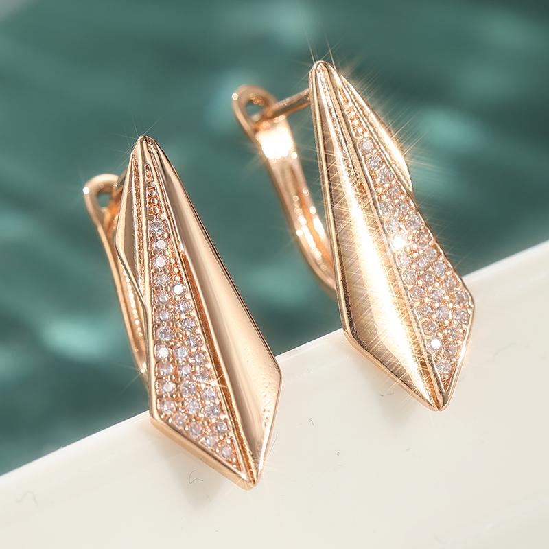 Eingelegter synthetischer Zirkonia vergoldeter Creolen-Ohrring für Damen Exquisite tägliche Party-Schmuck-Accessoires Ohrringe Geschenke
