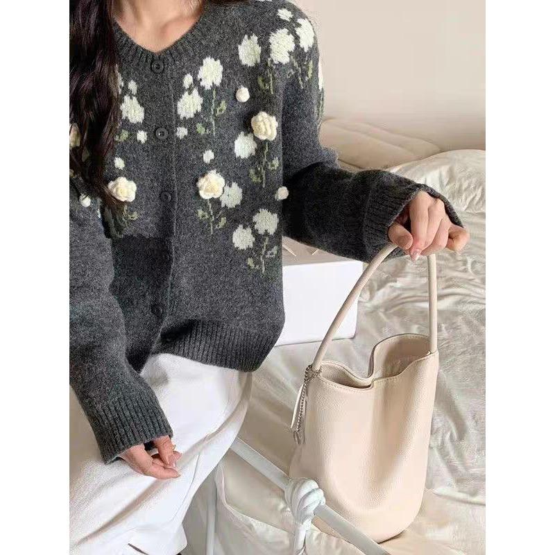 Three-dimensional Flower Gentle Wind Design Sense Knitted Cardigan Autumn and Winter New Sweet Loose Sweater Jacket Women