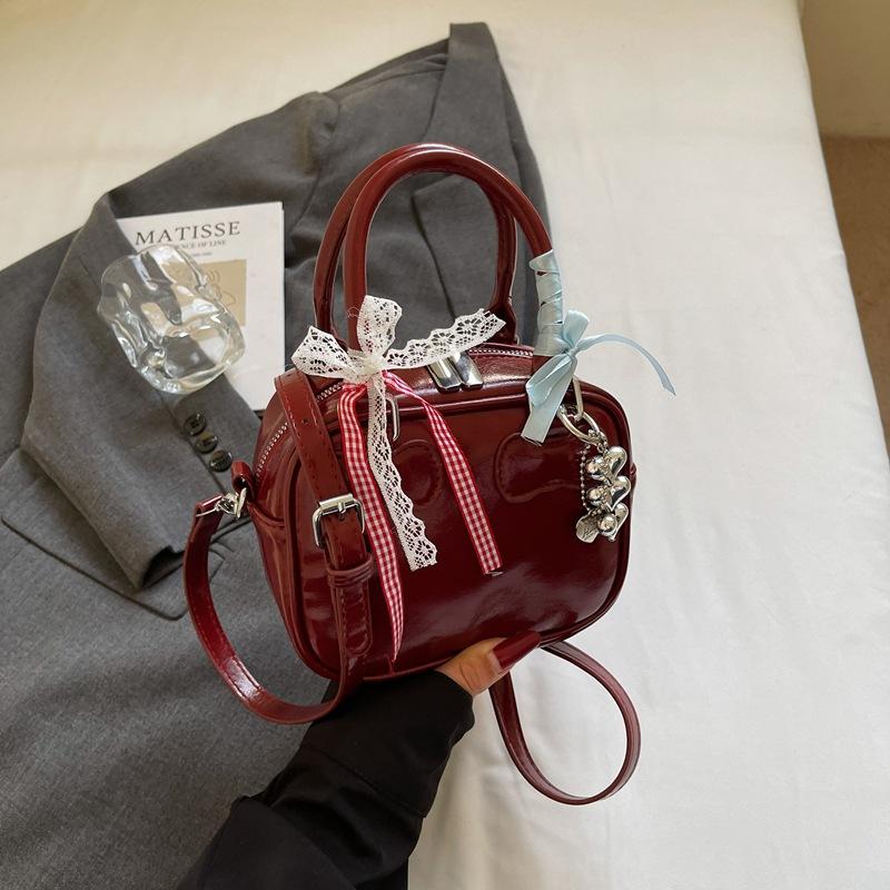 Korea Fashion Portable Bowling Bag Women's 2025 New Simple Versatile Pillow Bag One Shoulder Crossbody Small Square Bag