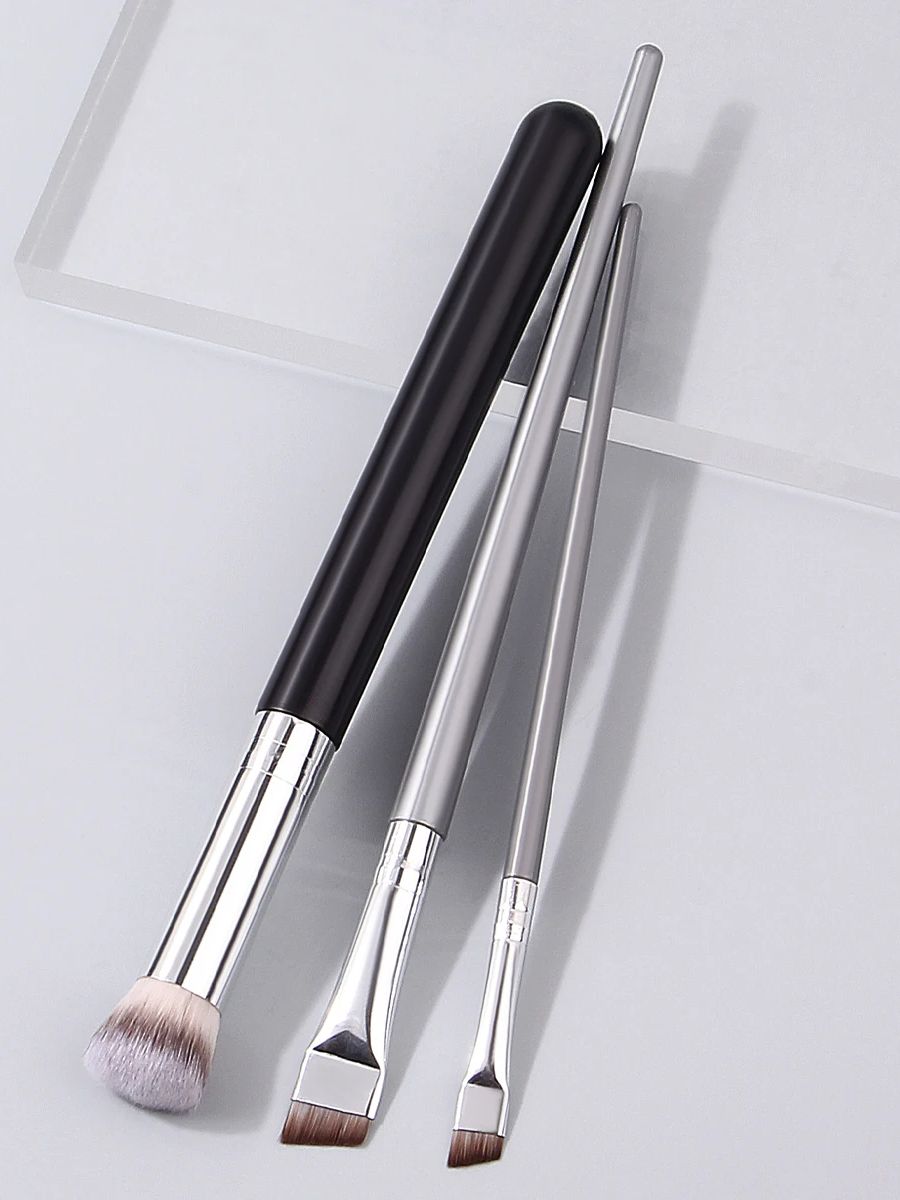 

3pcs high-quality makeup brush set: Round head concealer brush + Eyebrow brush + eyeliner brush, ultra-soft bristles portable