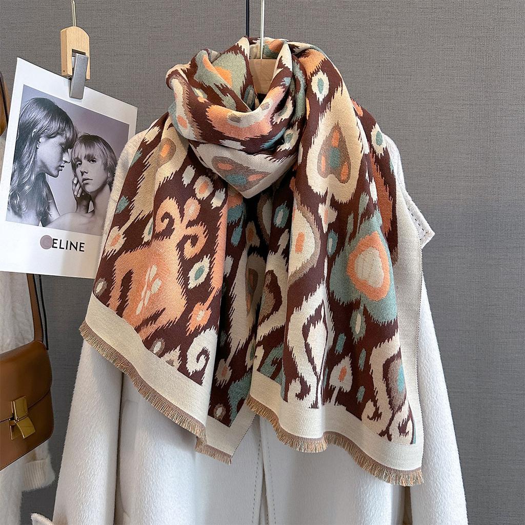 Retro Contrasting Color Love Geometric Pattern Printed Scarf Autumn and Winter Warm Scarf Women's Multi-functional Outer Shawl